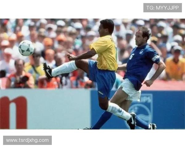 金球风暴：现代足球竞技美学的巅峰诠释