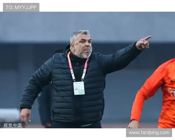 高压下的脉搏:解析英超联赛教练席上的生理挑战 高压下的脉搏:解析英超联赛教练席上的生理挑战