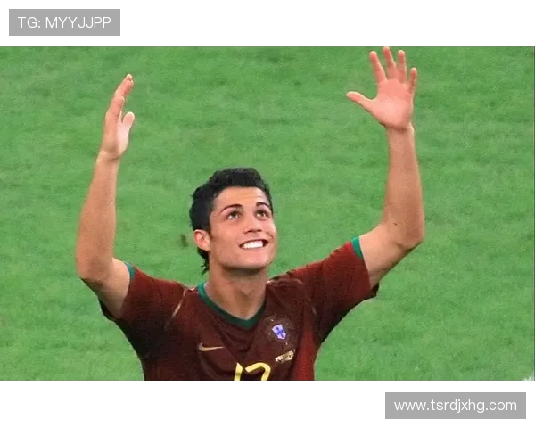 C罗首次参加世界杯时年仅18岁 展现天赋与未来潜力